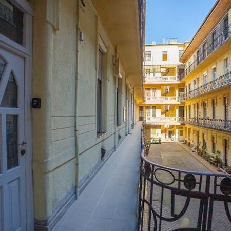 Cosy 2 Bedroom Flat In Akacfa St., Sol Будапешт Экстерьер фото