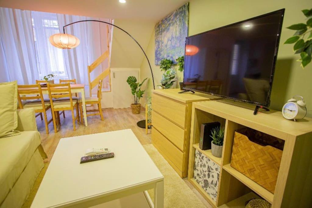 Cosy 2 Bedroom Flat In Akacfa St., Sol Будапешт Экстерьер фото